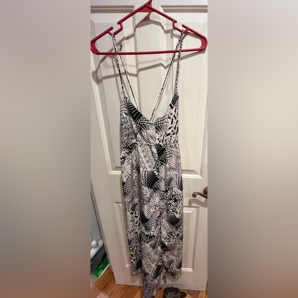 Forever 21 spaghetti strap open back women’s midi dress